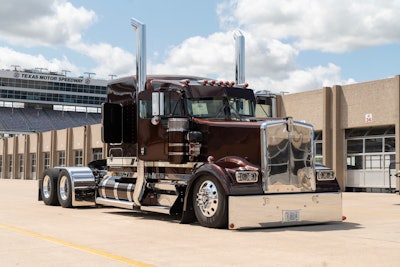 Alex Schleuger's 2005 Kenworth W900L