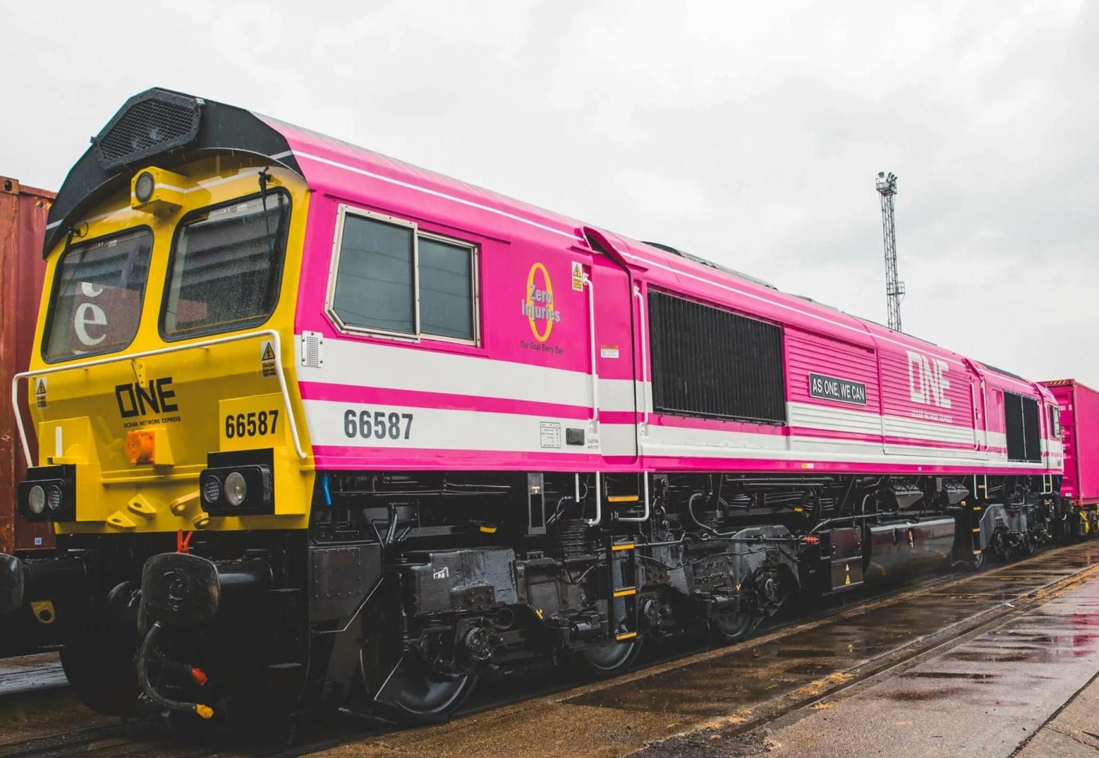 Rail freight powered by 100% sustainable HVO fuel