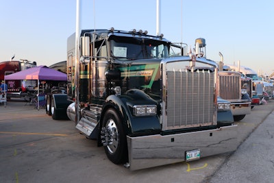 Andrew Worth's 2024 Kenworth W900