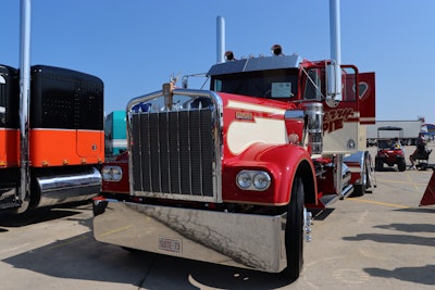 Kate Whiting's 1973 Kenworth W900A