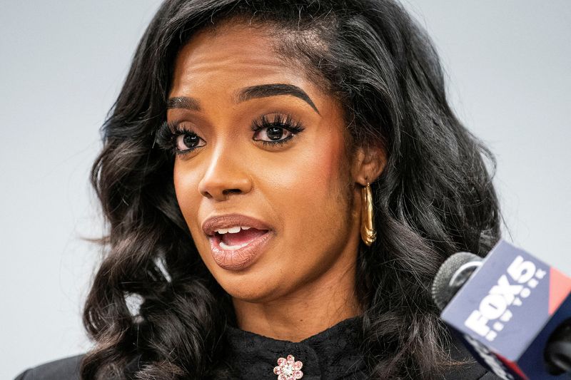 © Reuters. FILE PHOTO: Fearless Fund co-partner Arian Simone speaks to the media during a press conference in New York, U.S., August 10, 2023. REUTERS/Eduardo Munoz/File Photo