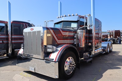 Mike Brown's 2005 Peterbilt 379