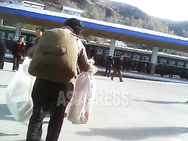 ＜Inside N. Korea＞Decreasing number of train riders leads to fall in train services…government focuses on using trains for freight transportation