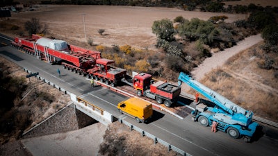 From September 2022 – October 2023, Transportes Muciño handled the domestic and international transportation of turbines and generators, ranging from 44,000 lbs. to heavier than 705,000 lbs., from the Altamira and Progreso ports to sites in Guanajuato, San Luis Potosi and Yucatan.