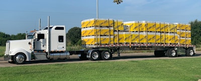 Rene Holguin's 2000 Kenworth W900 loaded