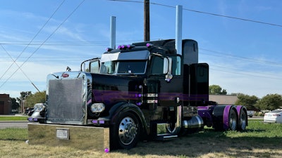 Scott Huber's 2006 Peterbilt 379